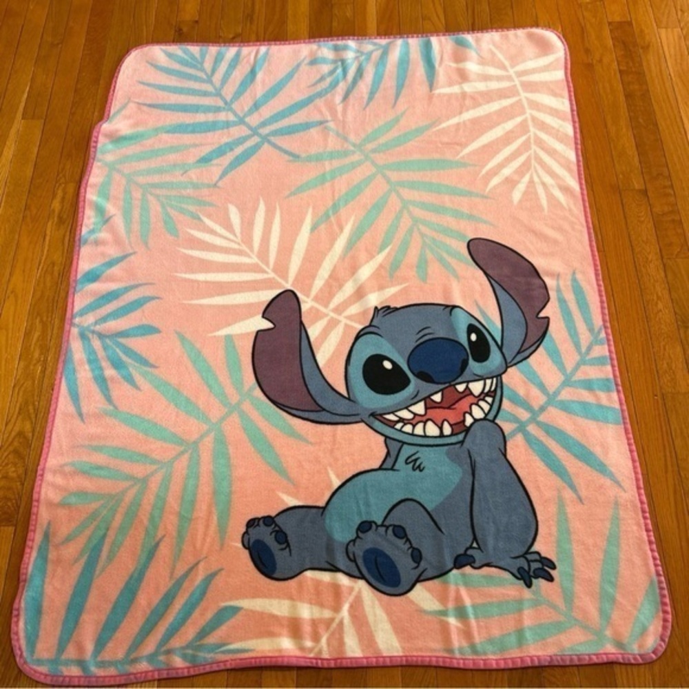 Disney Lilo & Stitch Misty Palm Throw Kids Fleece Blanket 44” x 58”❤️
